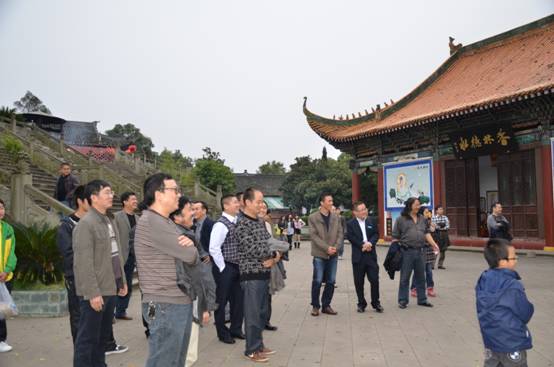 1747621995902712.jpg ac889010ece5057c40860238a59bc243_20111121182125803286.jpg